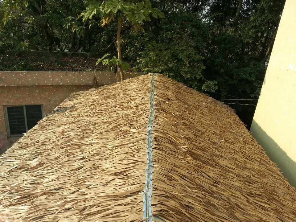 新品特价 厂家直销阻燃塑料茅草瓦，打造自然建筑装饰新风尚
